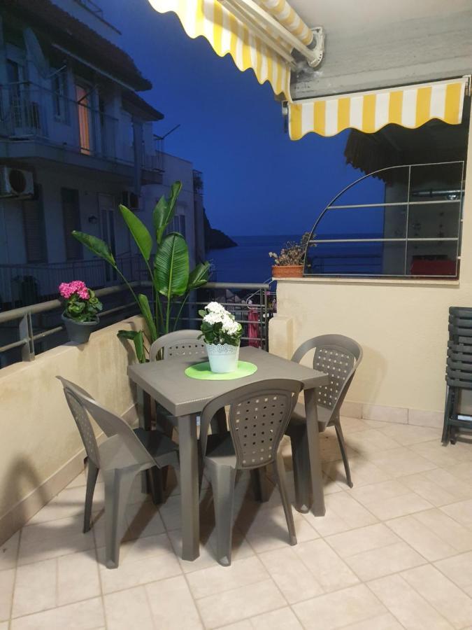 Casa Vacanze Aci Trezza In Front Of The Sea Ачи Костелло Экстерьер фото
